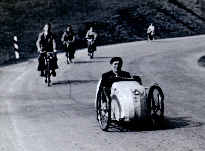 Archives Yverdon-Revue pour Pro vélos 005 Tricycle motorisé M Hertzig mars 1950