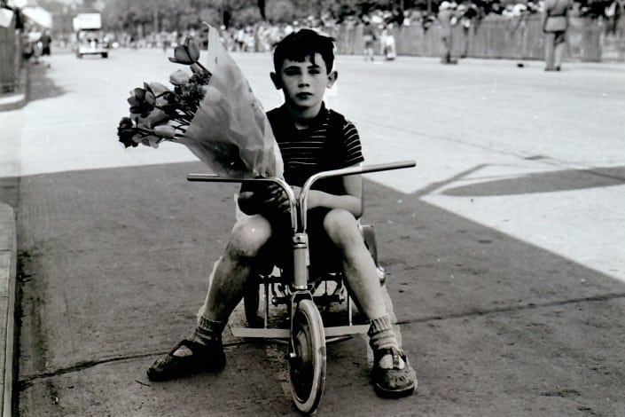 Archives Yverdon-Revue pour Pro vélos 022 Michel Miserez gagnat de la course de tricycles avril 1