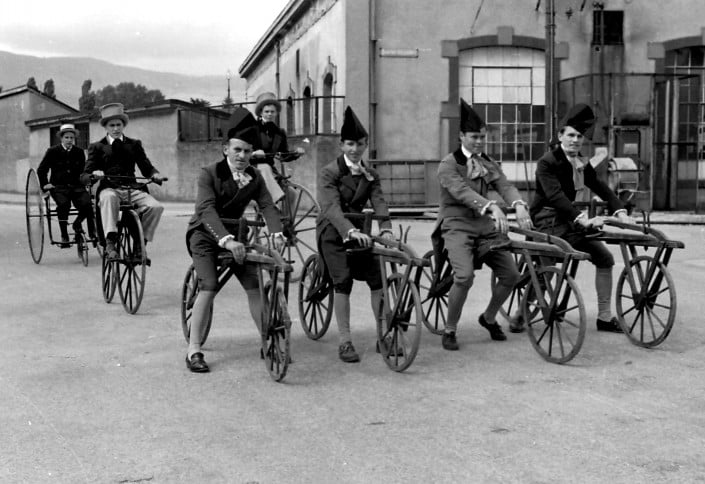 Archives Yverdon-Revue pour Pro vélos 023 100 ans 1er chemin de fer romand Draisiennes directoire