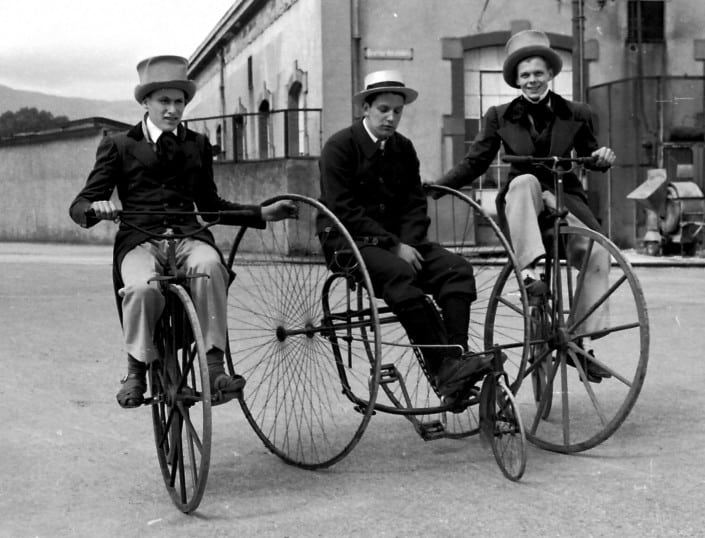 Archives Yverdon-Revue pour Pro vélos 024100 ans du 1er chemin de fer romand trotinettes 1870 et