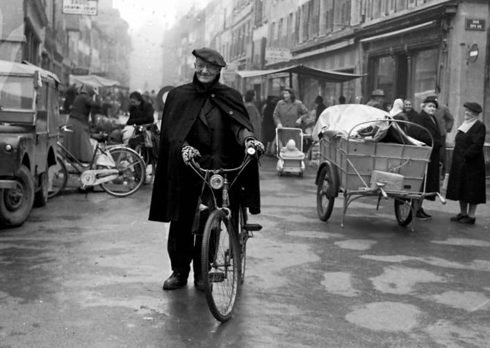 Archives Yverdon-Revue pour Pro vélos 025 Rue du Milieu Décembre 1955