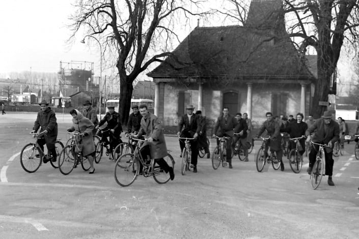 Archives Yverdon-Revue pour Pro vélos 032 Sortie Paillard mars 1960