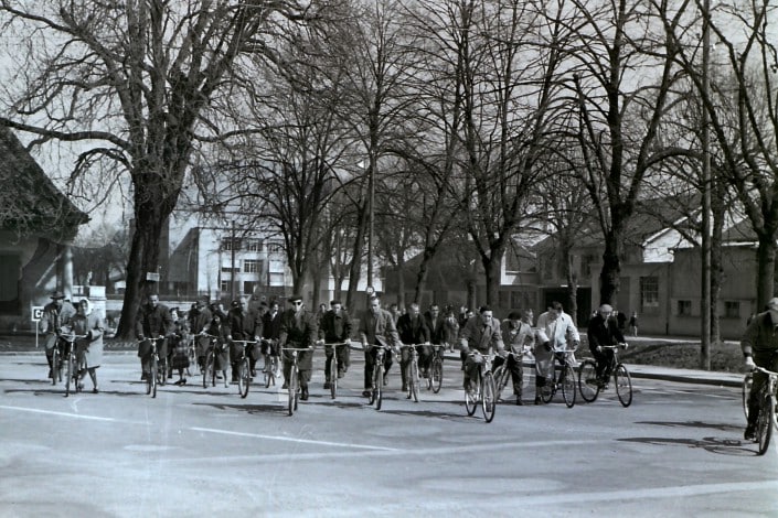 Archives Yverdon-Revue pour Pro vélos 044 Sortie Paillard mars 1960