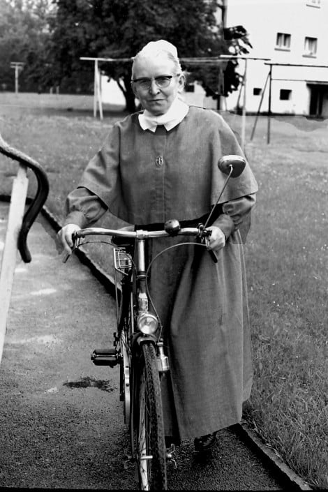 Archives Yverdon-Revue pour Pro vélos 058 Soeur Marguerite juillet 1967